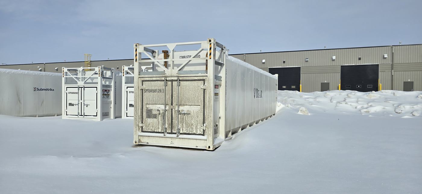 Combustible liquid diesel tank, 14,600 L safe fill